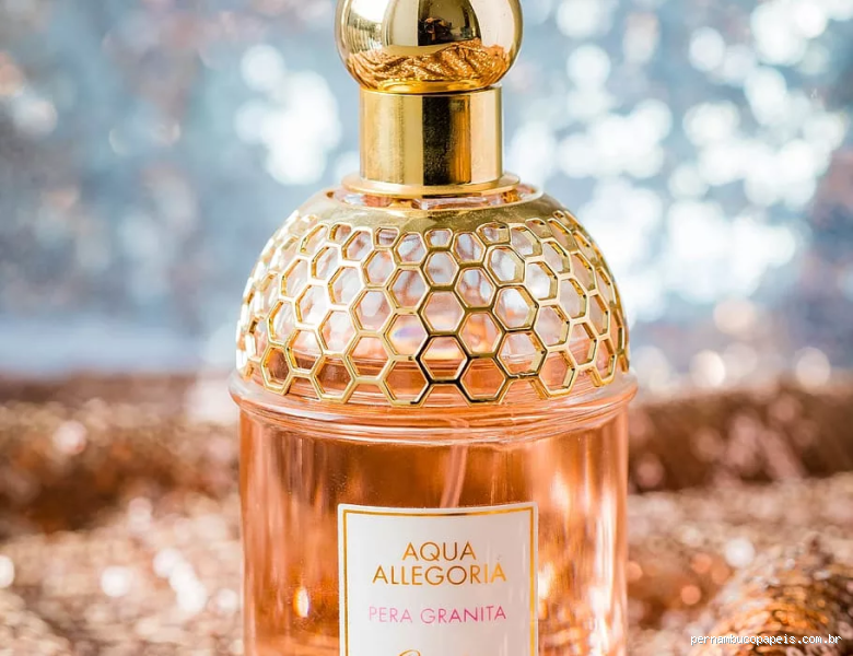 Como passar perfume para durar o dia todo?