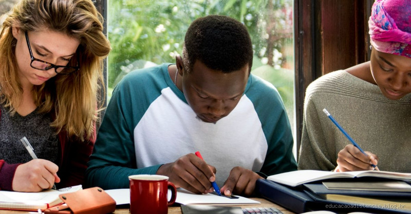 Qual a faculdade que tem menos tempo? Descubra as opções mais rápidas