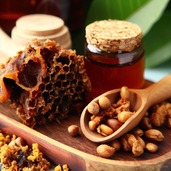 Faz mal tomar própolis puro? Entenda os riscos e benefícios