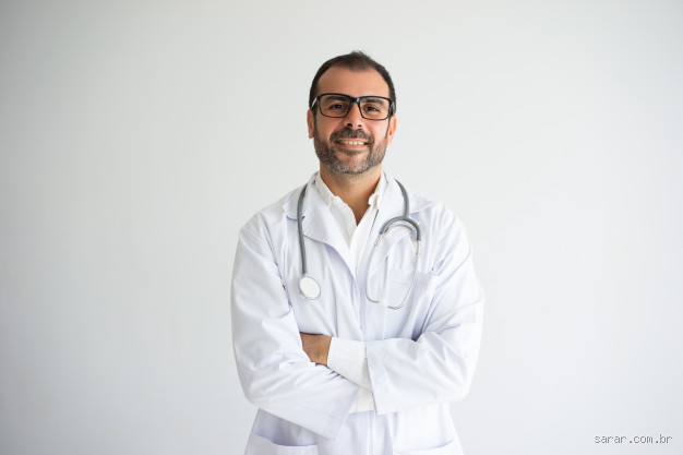 Qual é o nome do médico que cuida do intestino? Descubra agora!