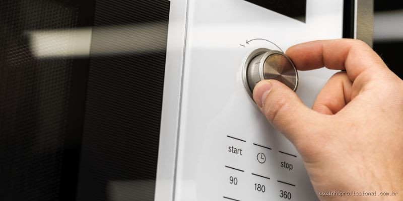 Pode Colocar Xícara no Micro-ondas? Descubra os Cuidados Necessários