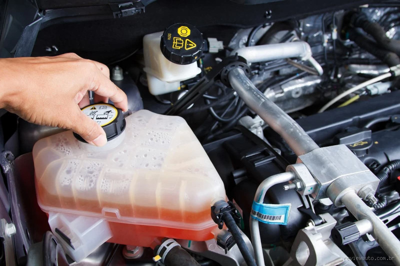 Pode misturar duas marcas de aditivo no radiador? Descubra a verdade!