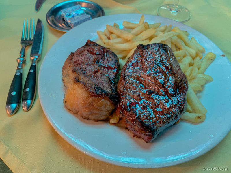 Quanto custa para comer no Uruguai? Descubra os preços e dicas!